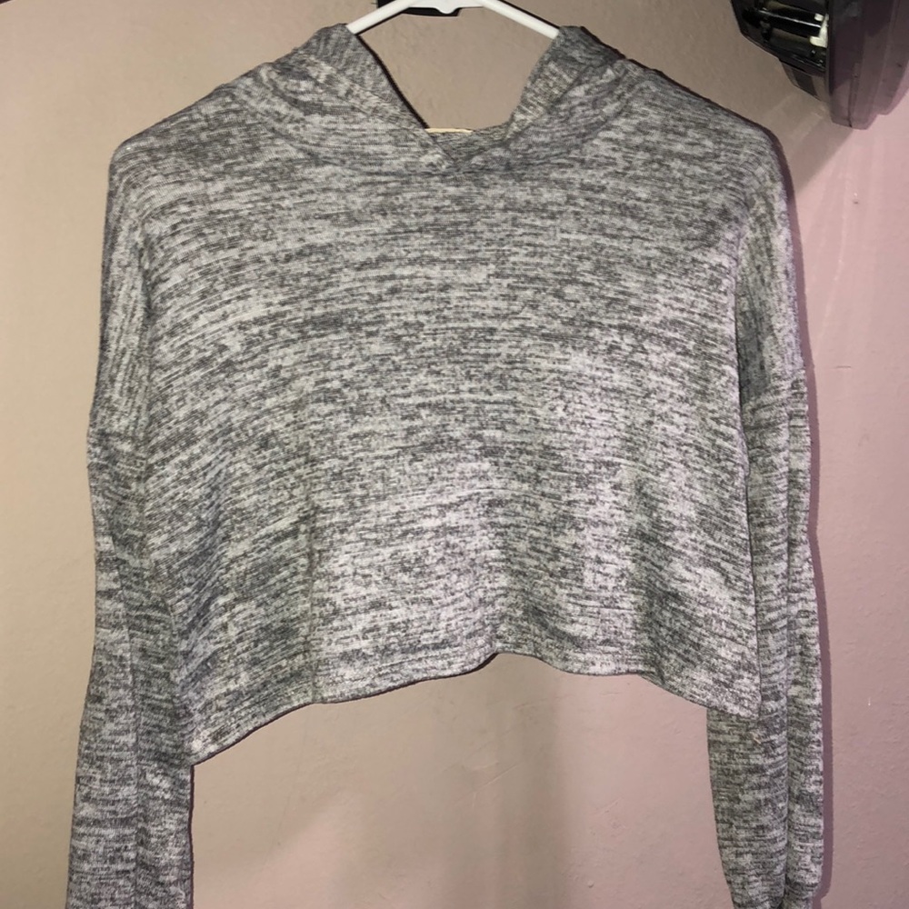 Cropped Grey Hoodie (M) - Olivia Rae